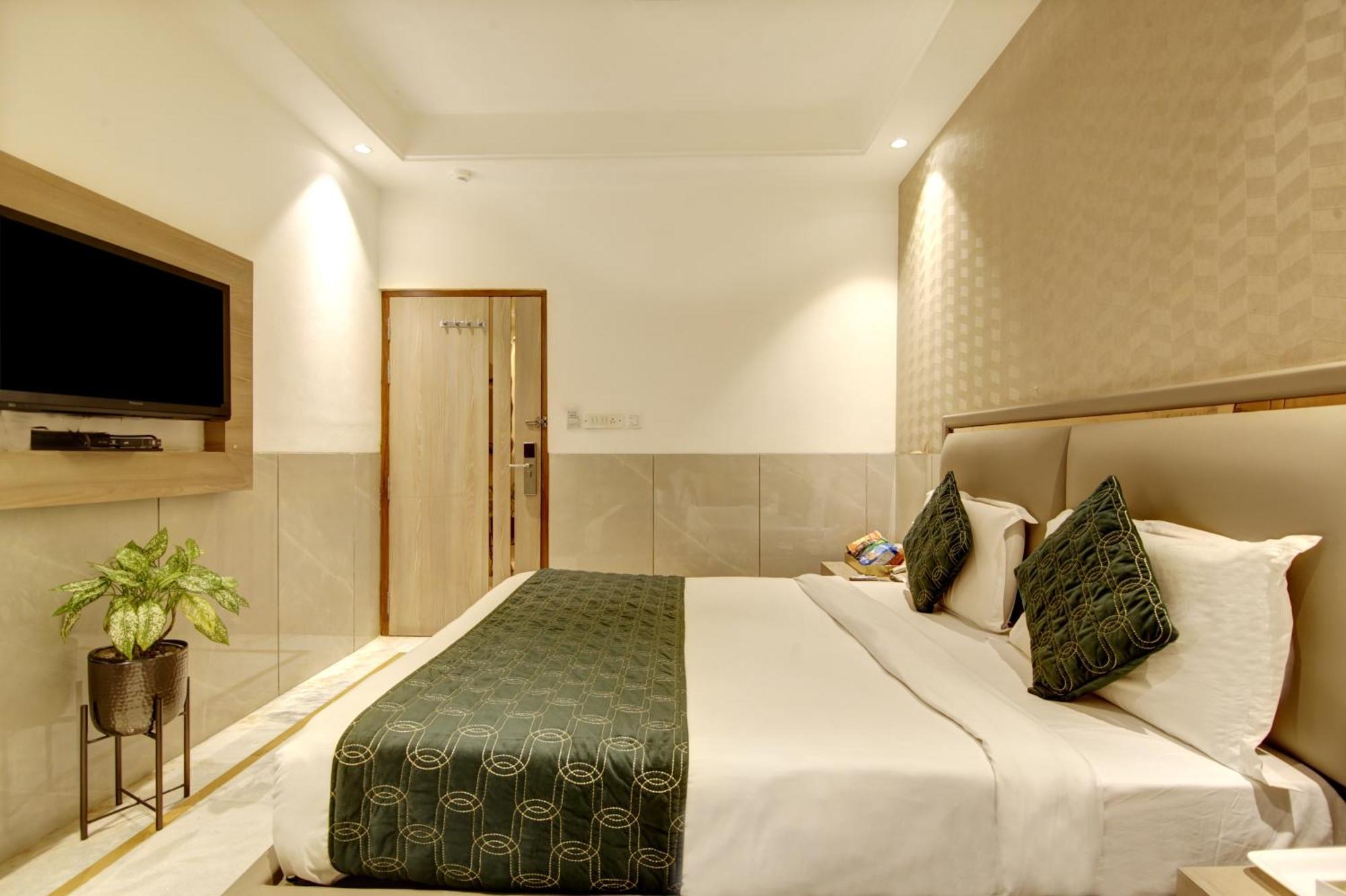 Hotel International Inn By Star Group - Near Delhi Airport New Delhi Exteriör bild