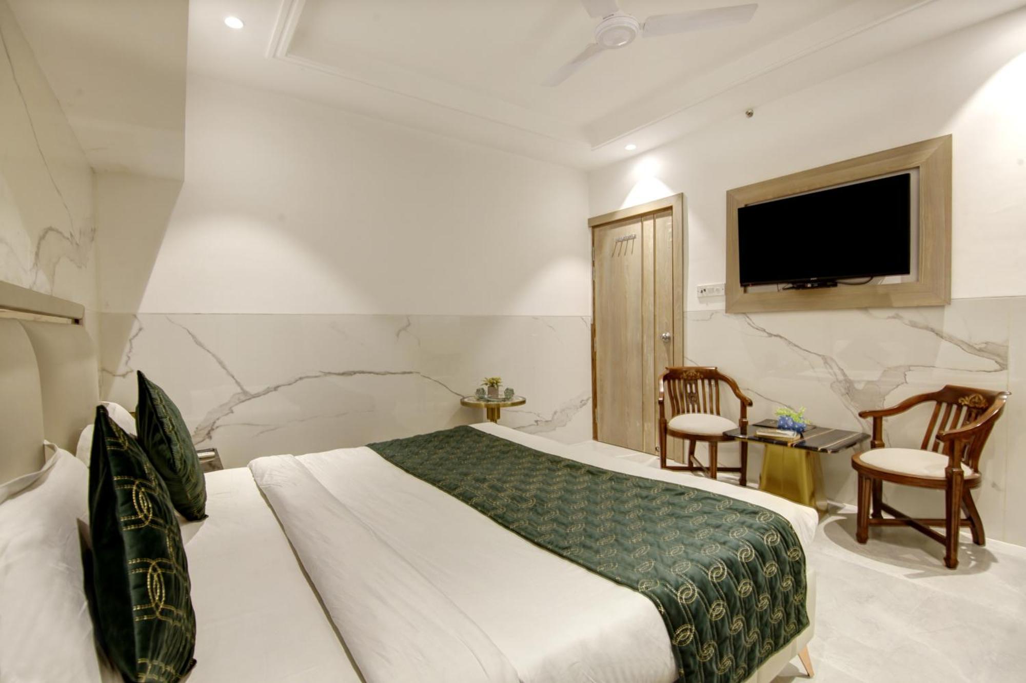 Hotel International Inn By Star Group - Near Delhi Airport New Delhi Exteriör bild